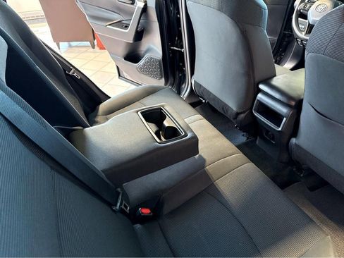 Used 2019 Toyota RAV4 LE w/ Carpet Mat Package AWD/4WD image 31