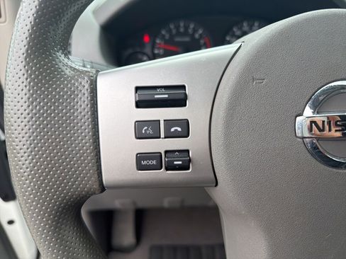 Used 2021 Nissan Frontier SV image 14