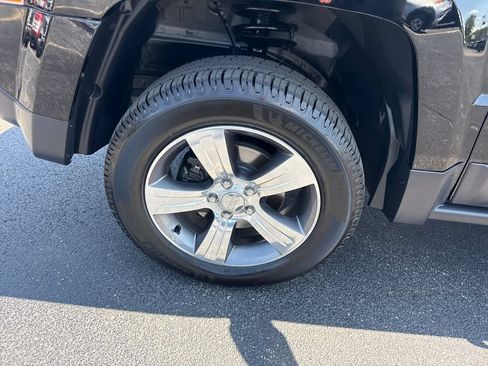 Used 2016 Jeep Patriot High Altitude AWD/4WD image 18