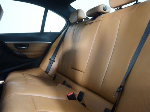 Used 2017 BMW 340i Sedan image 16