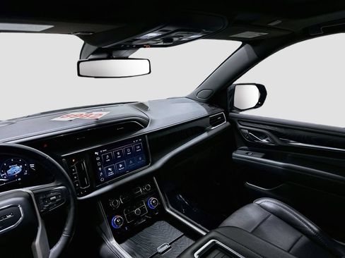 Certified 2023 GMC Yukon XL Denali AWD/4WD image 24