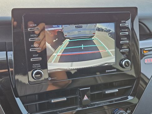 Used 2023 Toyota Camry SE image 19