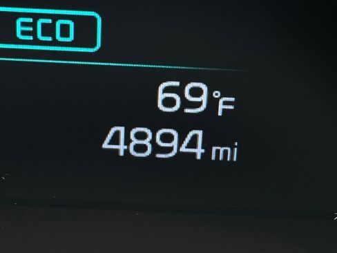 New 2026 Kia Niro LX image 13