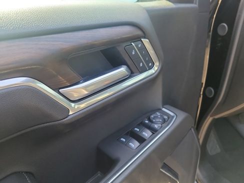 Used 2025 GMC Sierra 1500 SLT AWD/4WD image 26