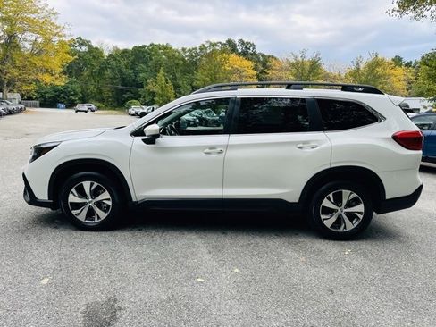 Used 2024 Subaru Ascent Premium w/ Convenience Package image 9