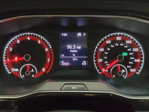 Used 2021 Volkswagen Jetta SE w/ SE Cold Weather Package image 23