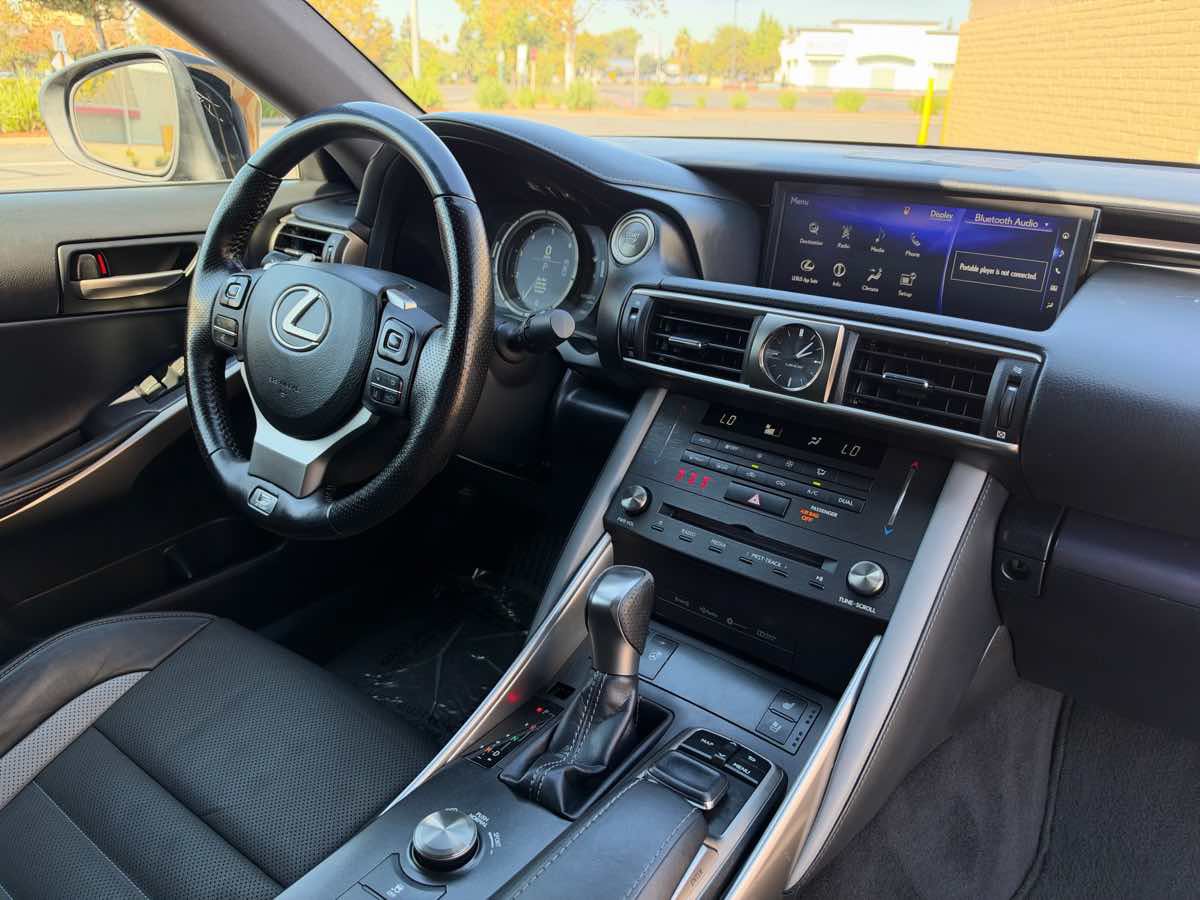 Used 2020 Lexus IS 300 F Sport w/ Blackline Edition RWD image 19