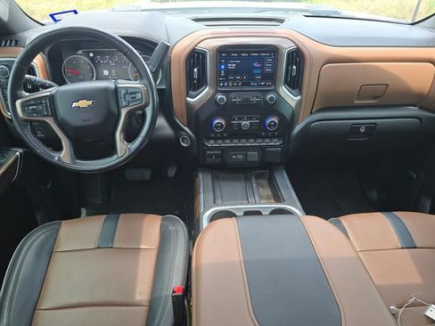 Used 2023 Chevrolet Silverado 2500 High Country w/ Technology Package AWD/4WD image 15