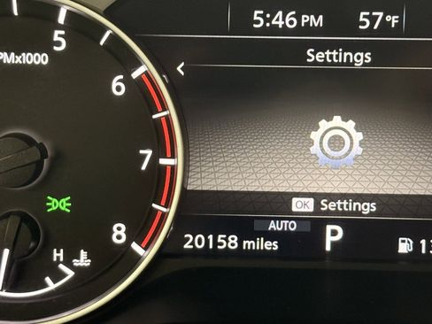 Used 2022 Nissan Rogue SV image 16