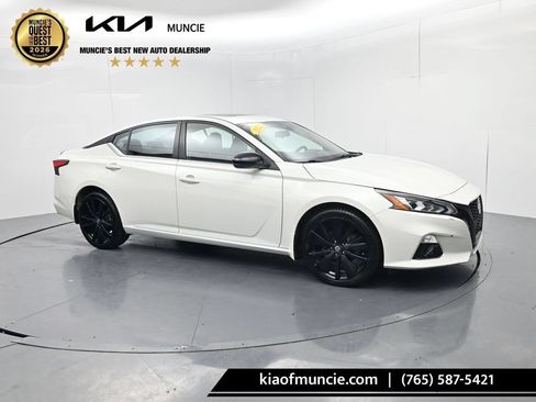 Used 2022 Nissan Altima 2.5 SR w/ Midnight Edition Package AWD/4WD image 1