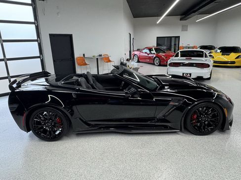 Used 2016 Chevrolet Corvette Z06 w/ 2LZ Preferred Equipment Group RWD image 17
