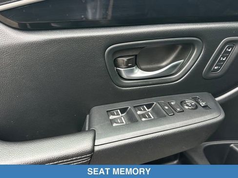 Certified 2024 Honda Pilot Touring image 13