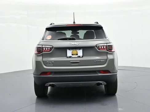 Used 2023 Jeep Compass Limited AWD/4WD image 7