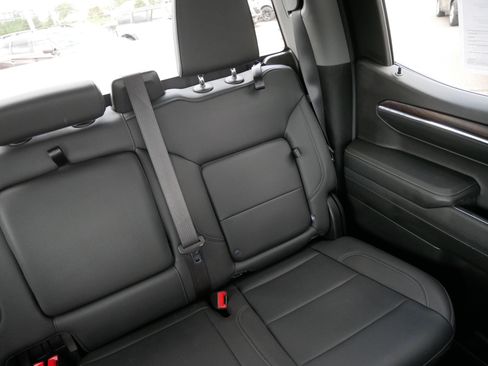 Used 2024 GMC Sierra 1500 SLT AWD/4WD image 14