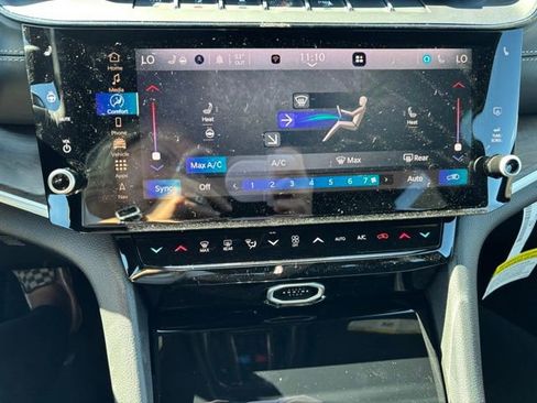 New 2026 Jeep Grand Cherokee Limited w/ Limited Altitude Package AWD/4WD image 30