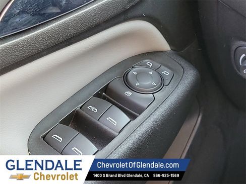 Used 2023 Chevrolet Equinox LS image 30