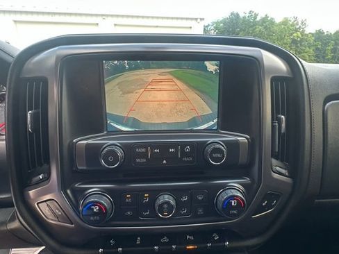 Used 2016 GMC Sierra 1500 SLT w/ All-Terrain Package AWD/4WD image 17