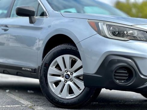 Used 2018 Subaru Outback 2.5i image 4