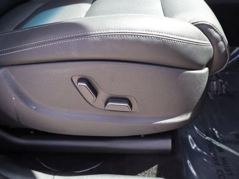 Used 2026 Genesis GV70 2.5T AWD/4WD image 13