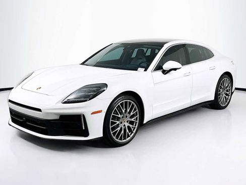 Certified 2024 Porsche Panamera 4 image 1