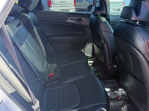 Used 2023 Kia Sportage SX AWD/4WD image 11