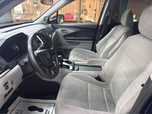 Used 2019 Honda Pilot LX image 11