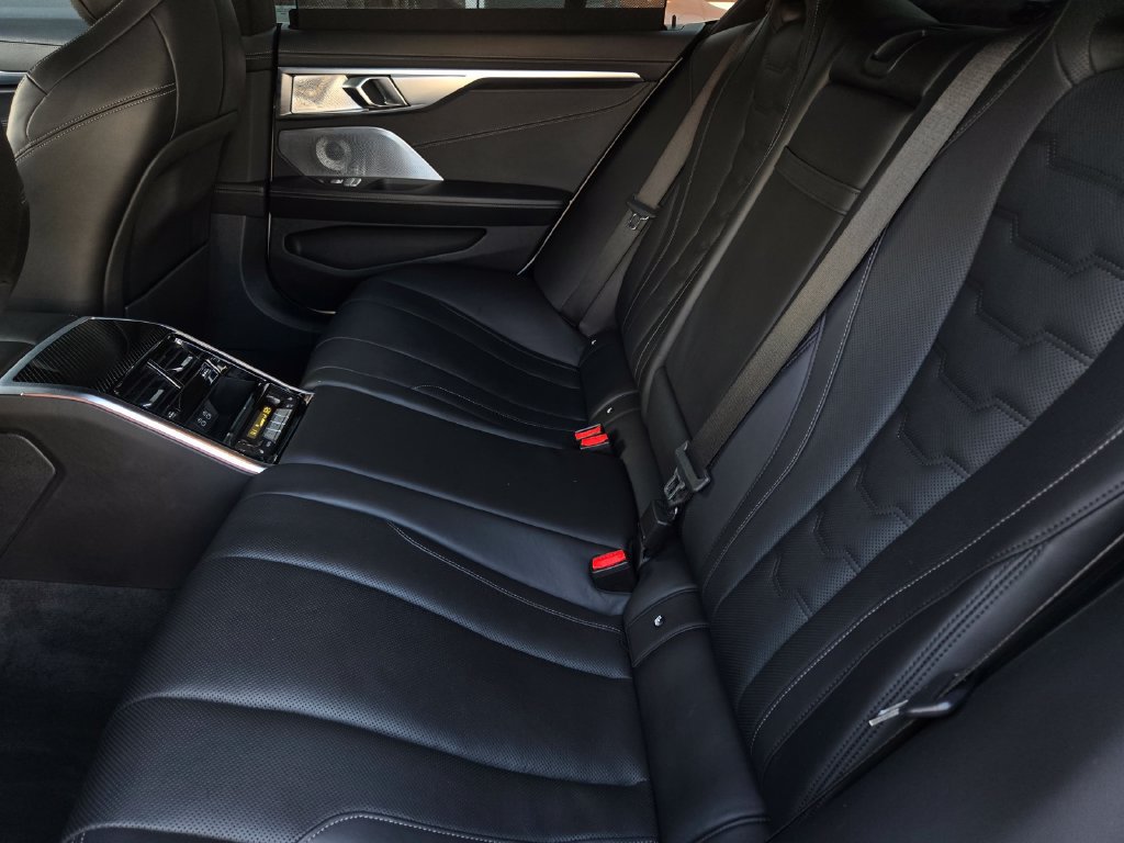 Used 2022 BMW M850i Gran Coupe xDrive AWD/4WD image 15