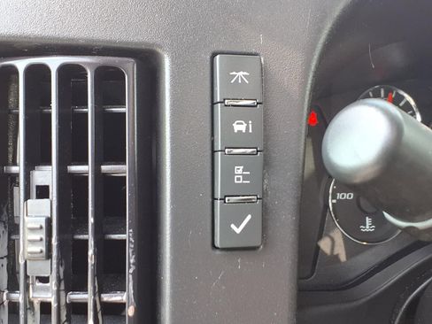 Used 2024 GMC Savana 2500 w/ Driver Convenience Package RWD image 18