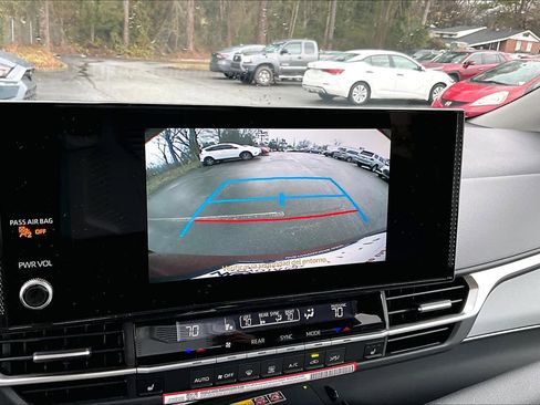 Certified 2026 Toyota Sienna XLE image 27