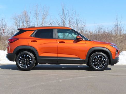 Certified 2023 Chevrolet TrailBlazer LT w/ Convenience Package image 2