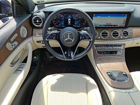 Used 2023 Mercedes-Benz E 350 4MATIC Sedan image 27