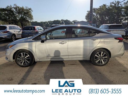 Used 2021 Nissan Versa SV image 6