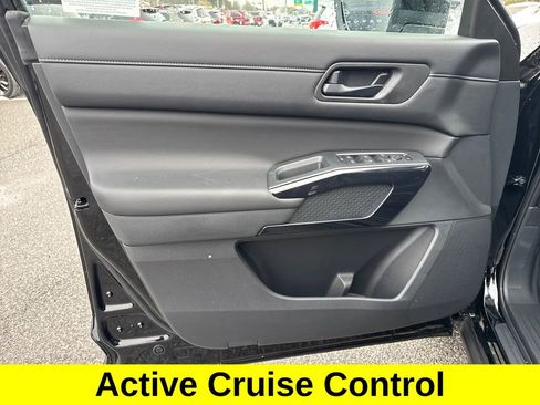 New 2026 Nissan Pathfinder SV image 11