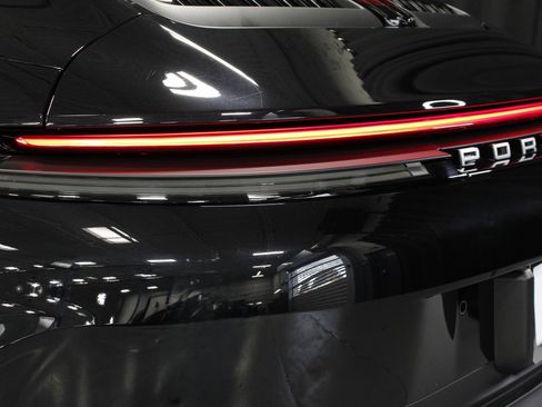 Certified 2025 Porsche 911 Carrera image 16