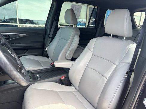 Used 2023 Honda Passport EX-L image 12