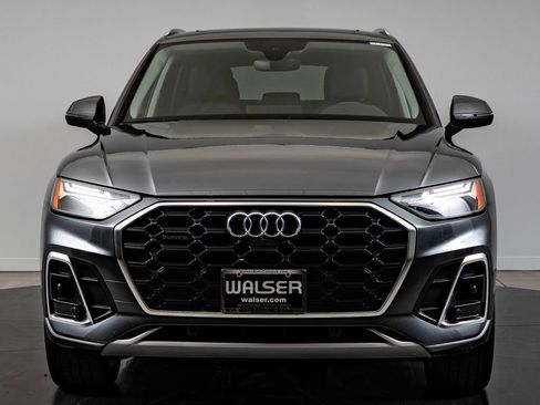 Used 2023 Audi Q5 2.0T Premium Plus w/ Premium Plus Package AWD/4WD image 2
