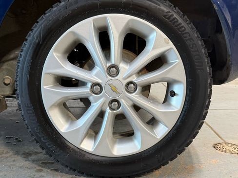 Used 2022 Chevrolet Spark LT image 11