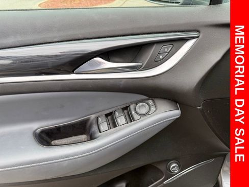 Used 2020 Buick Enclave Essence FWD image 24