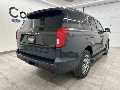New 2025 Ford Expedition Active image 5
