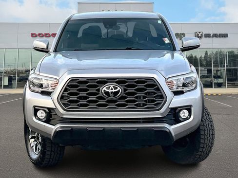 Used 2022 Toyota Tacoma TRD Off-Road w/ Technology Package image 6