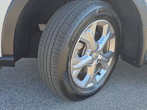 Certified 2024 Honda HR-V LX image 32