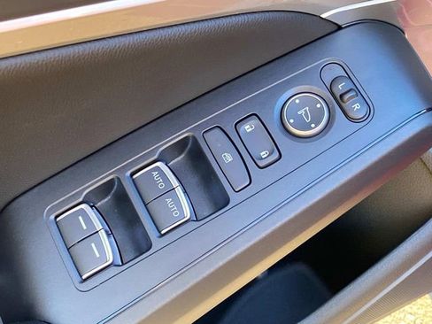 Used 2023 Acura Integra image 13