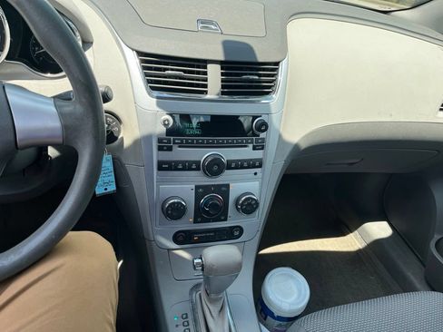 Used 2009 Chevrolet Malibu LS FWD image 8