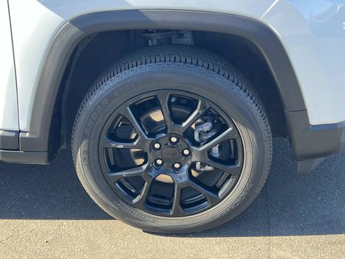 Used 2022 Jeep Compass Altitude image 28