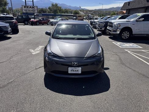 Used 2018 Toyota Prius Two w/ Prius Two Safety Plus Package FWD image 2