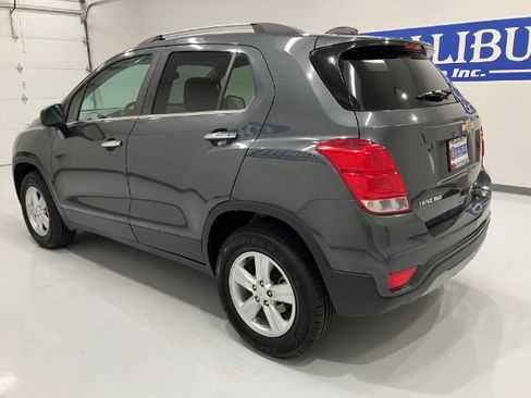 Used 2018 Chevrolet Trax LT w/ LT Convenience Package AWD/4WD image 9