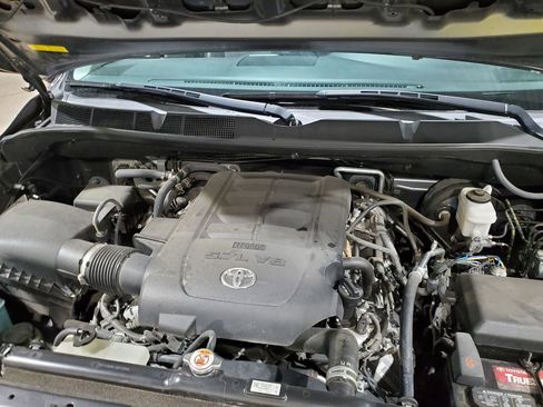 Used 2019 Toyota Sequoia SR5 image 47