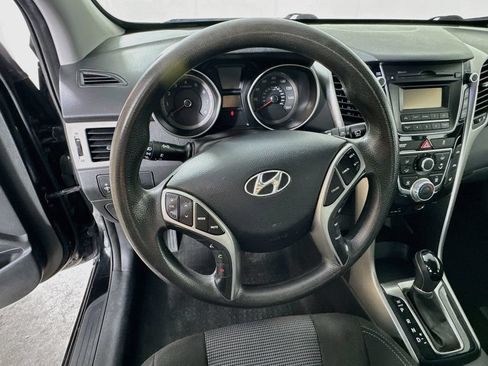 Used 2013 Hyundai Elantra GT FWD image 11
