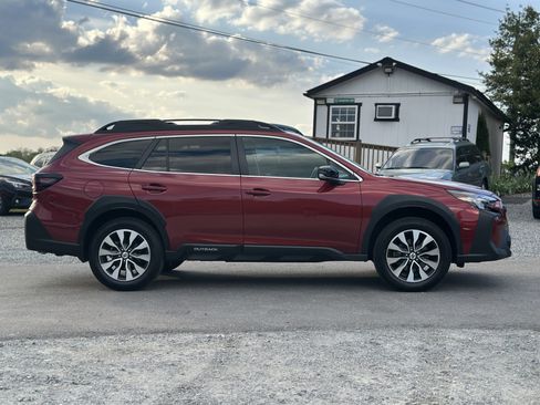 Used 2024 Subaru Outback Limited XT AWD/4WD image 2