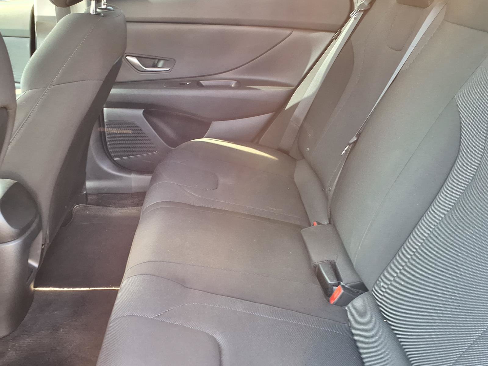Certified 2024 Hyundai Elantra SE FWD image 11